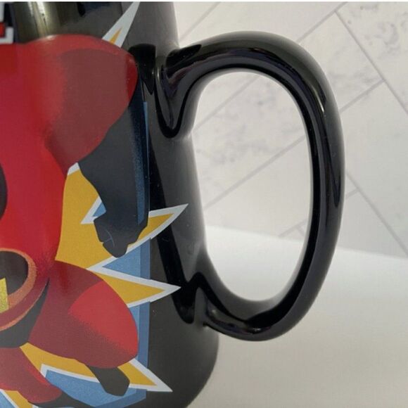 Mr. Incredible The Incredibles Slanted Mug Disney Store Vintage - Picture 3 of 7